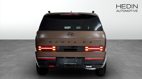 Hyundai Santa Fe 7 of 12