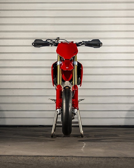 Ducati Desmo450 SM *Nyhet 2027! 3 of 4