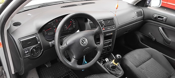 Volkswagen Golf IV 5 of 5