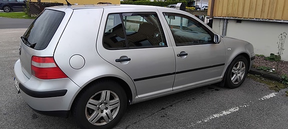 Volkswagen Golf IV 2 of 5