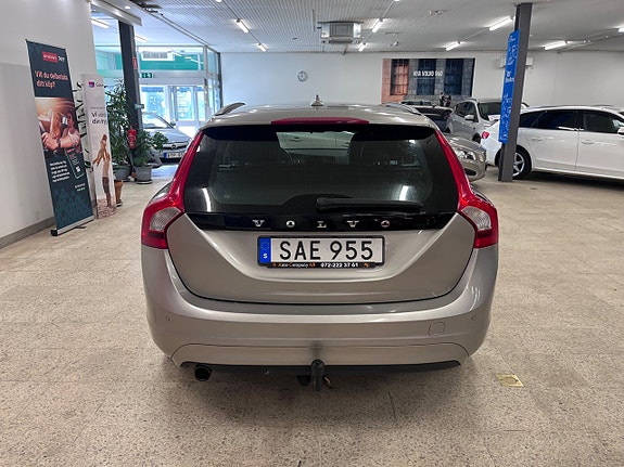 Volvo V60 5 of 16