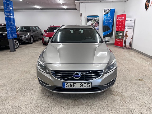 Volvo V60 2 of 16