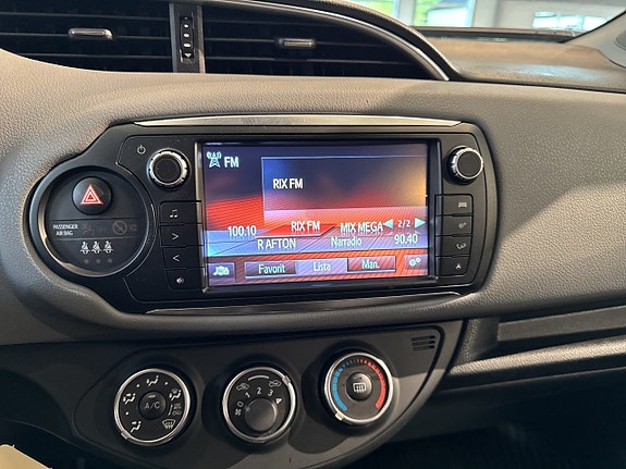 Toyota Yaris 11 of 14