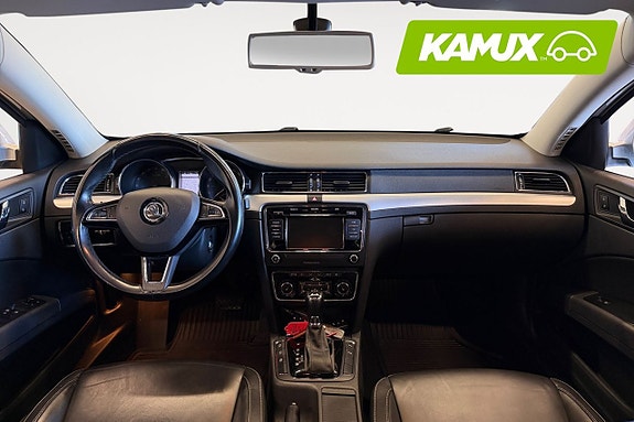 Skoda Superb 9 of 18