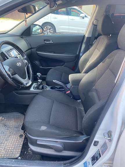 Hyundai i30 4 of 9