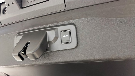 Renault Scenic E-Tech 11 of 12