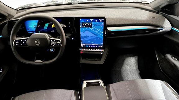 Renault Scenic E-Tech 4 of 12