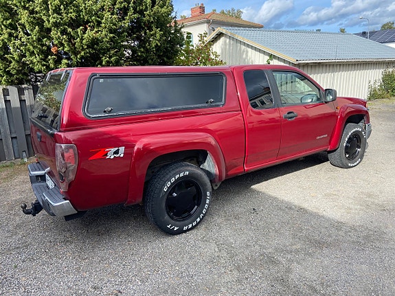 Chevrolet Colorado 3 of 8