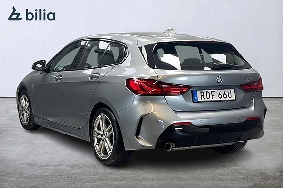 BMW 118i 5 of 13