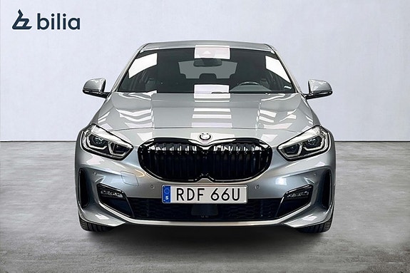 BMW 118i 8 of 13