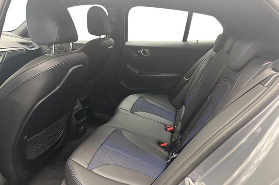 BMW 118i 10 of 13