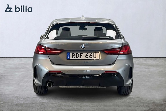BMW 118i 7 of 13