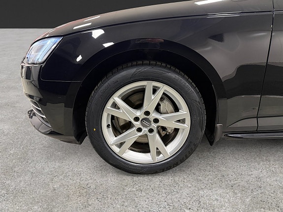Audi A4 15 of 16