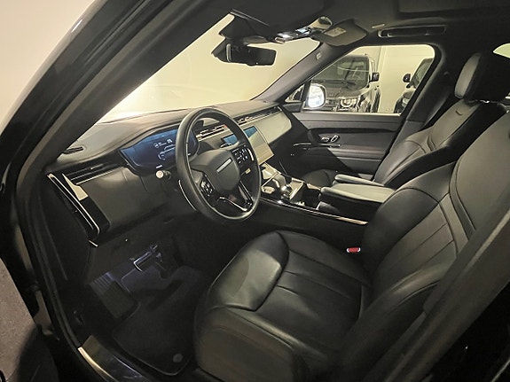 Land Rover Range Rover Sport 9 of 12