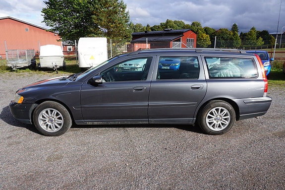 Volvo V70 4 of 7