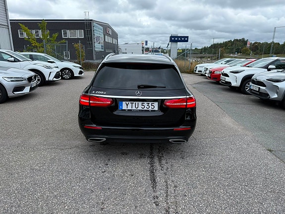 Mercedes-Benz E200 d 3 of 21