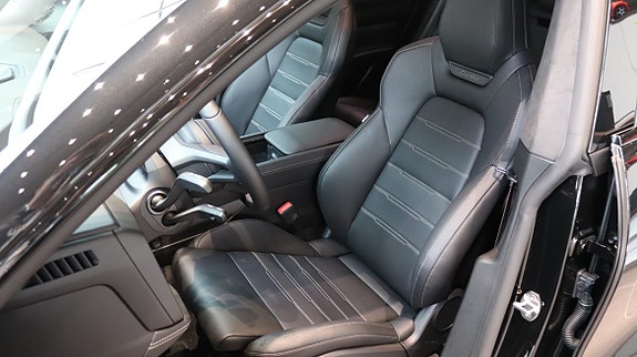 Porsche Cayenne 9 of 12