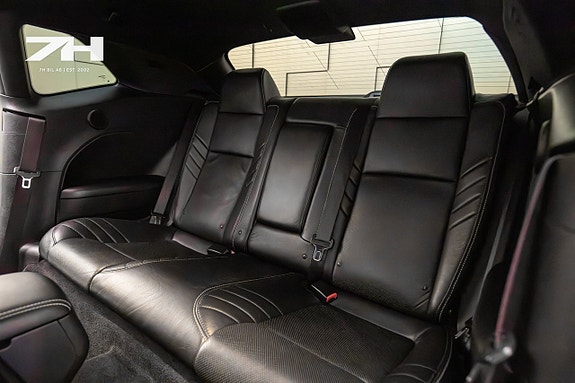 Dodge Challenger 17 of 22