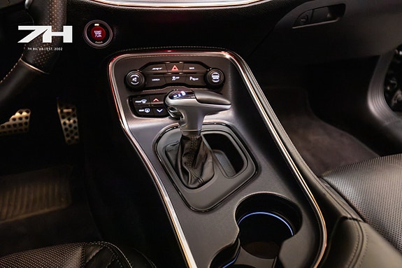 Dodge Challenger 14 of 22