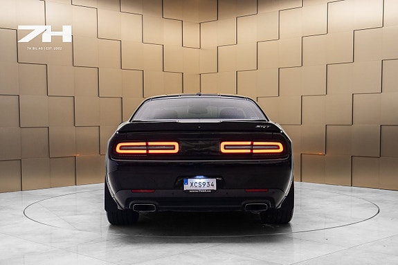 Dodge Challenger 4 of 22