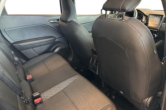 Renault Captur 9 of 21