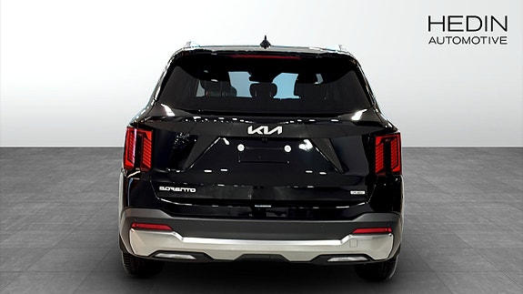 Kia Sorento 5 of 12