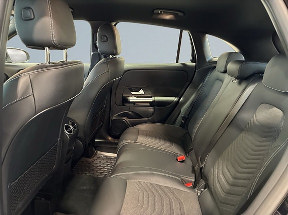 Mercedes-Benz GLA250 e 13 of 21