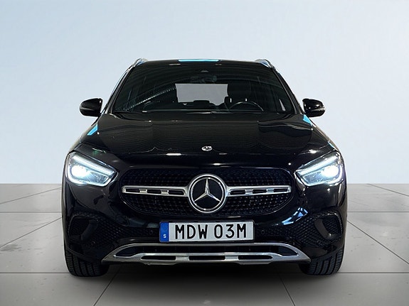 Mercedes-Benz GLA250 e 2 of 21
