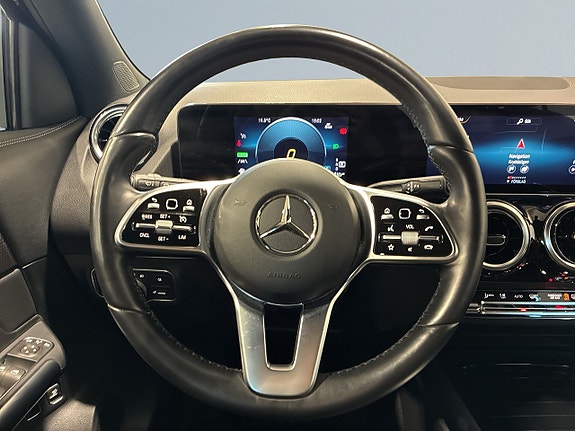 Mercedes-Benz GLA250 e 9 of 21