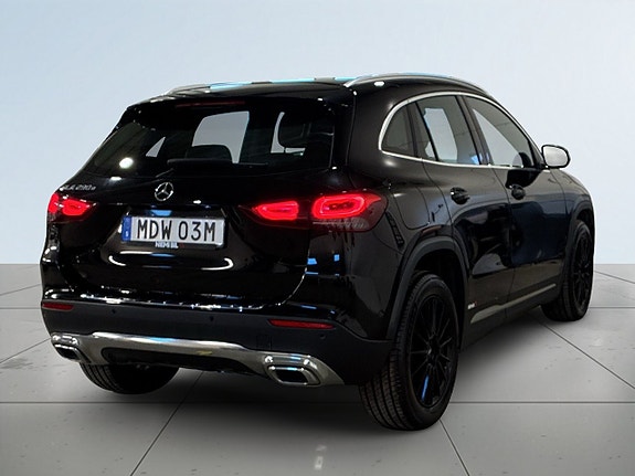 Mercedes-Benz GLA250 e 6 of 21