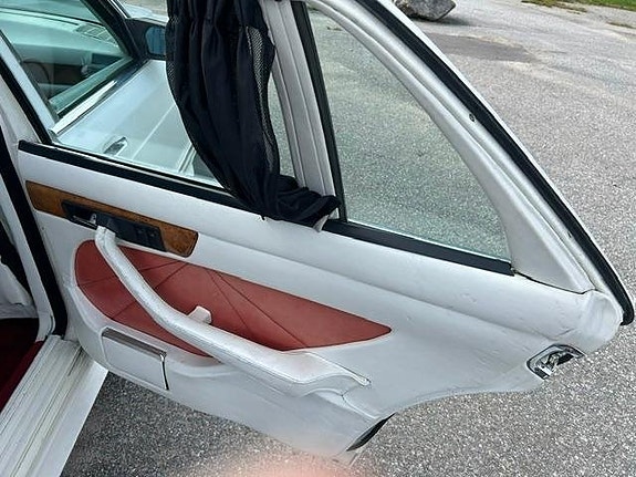 Mercedes-Benz SLC250 d 24 of 30