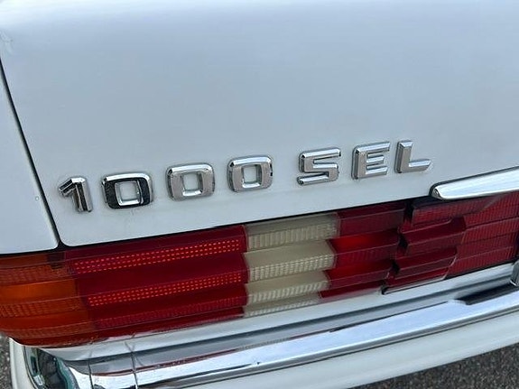Mercedes-Benz SLC250 d 2 of 30