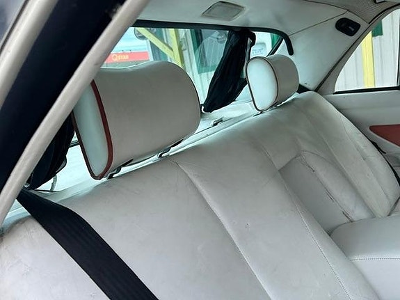 Mercedes-Benz SLC250 d 22 of 30