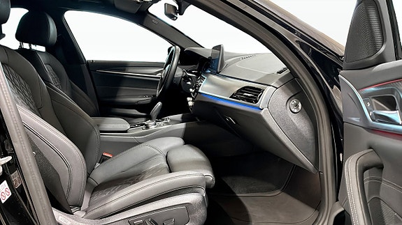 BMW 530e 3 of 12