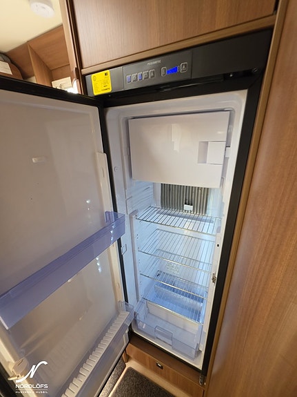 LMC Explorer Comfort I 735 G / AC / 5 bältade 10 of 17