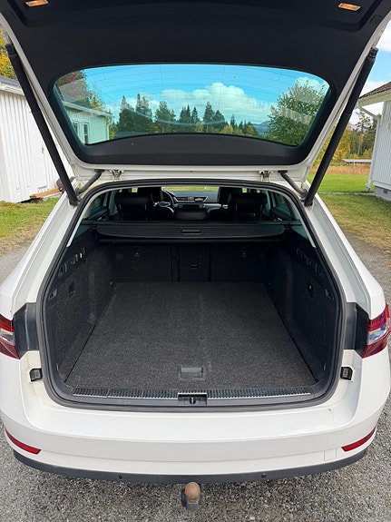 Skoda Superb 5 of 13