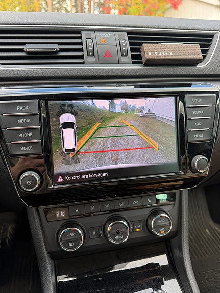 Skoda Superb 9 of 13