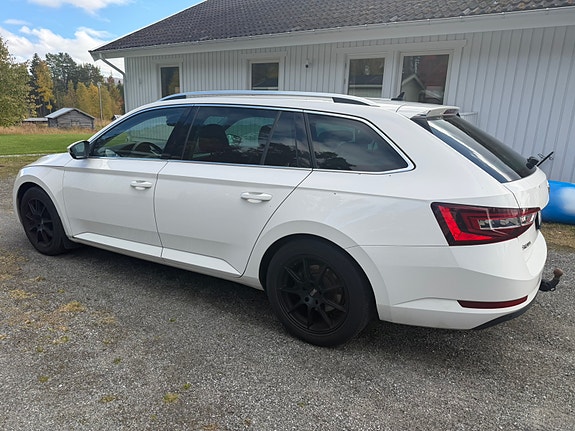 Skoda Superb 3 of 13