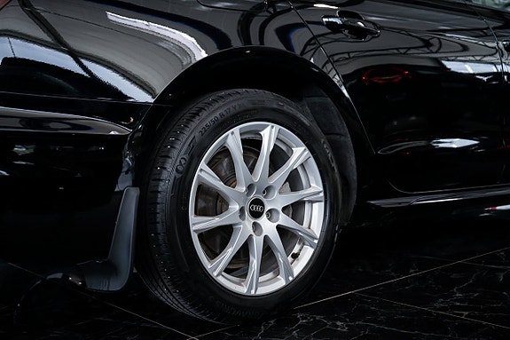 Audi A4 5 of 27