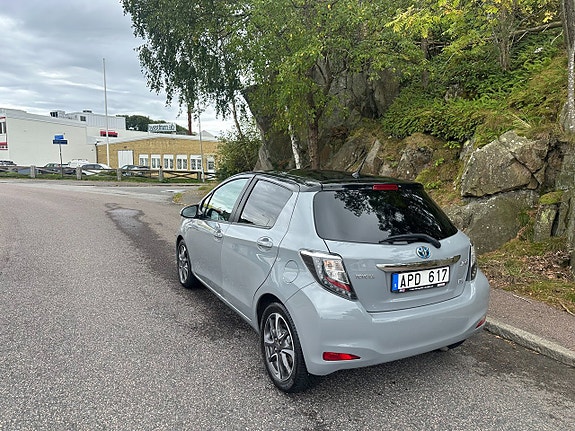 Toyota Yaris 4 of 6
