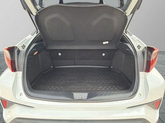 Toyota C-HR 12 of 25