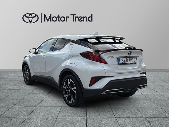 Toyota C-HR 3 of 25