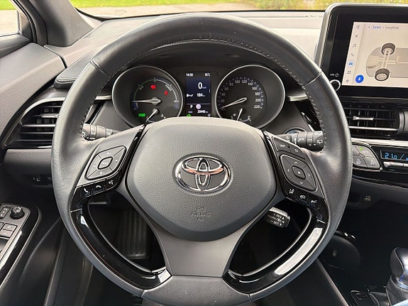 Toyota C-HR 19 of 25