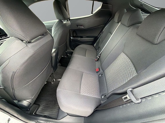 Toyota C-HR 9 of 25