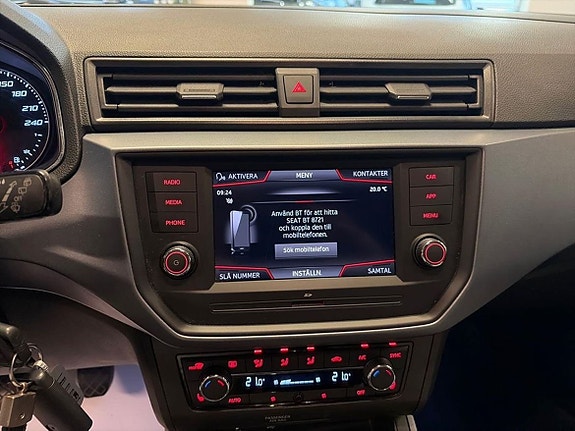 Seat Arona 15 of 21