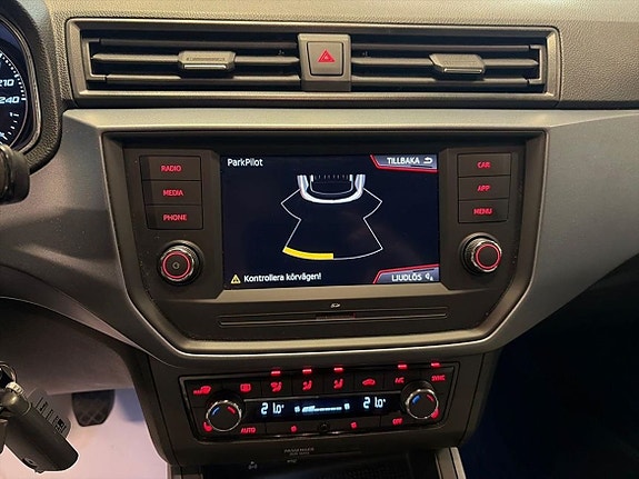 Seat Arona 16 of 21
