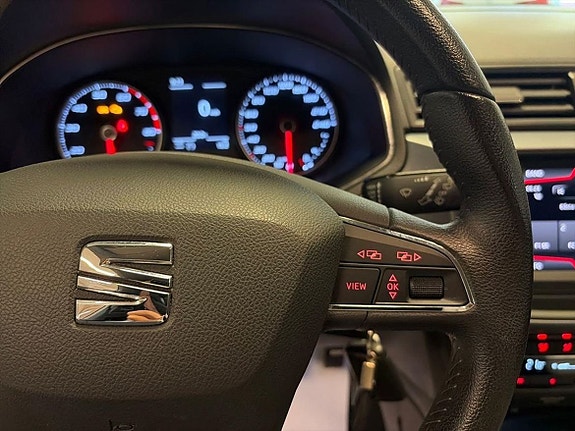 Seat Arona 19 of 21