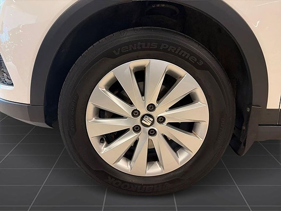 Seat Arona 8 of 21
