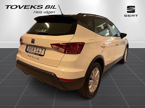 Seat Arona 2 of 21
