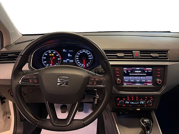 Seat Arona 9 of 21